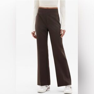 NWT-Athleta Truffle Endless Flare Pant, Size 6 Petite